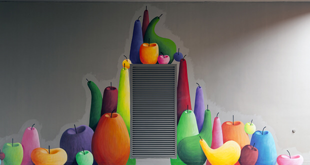 Nicolas Party. Giant Fruits, 2015. Spray acrilico su muro