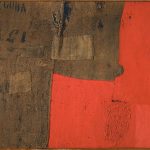 Alberto Burri. Sacco H 8, ca. 1953. Iuta, vernice sintetica polimerica, filo e Vinavil su tessuto nero, cm. 86 x 100. Per gentile concessione Galleria Tega, Milano. Photo: Paolo Vandrasch e Romina Bettega